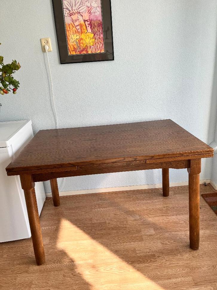 Leuke stevige tafel uit grootmoeders tijd 80x120 m2, Huis en Inrichting, Tafels | Eettafels, Zo goed als nieuw, 50 tot 100 cm