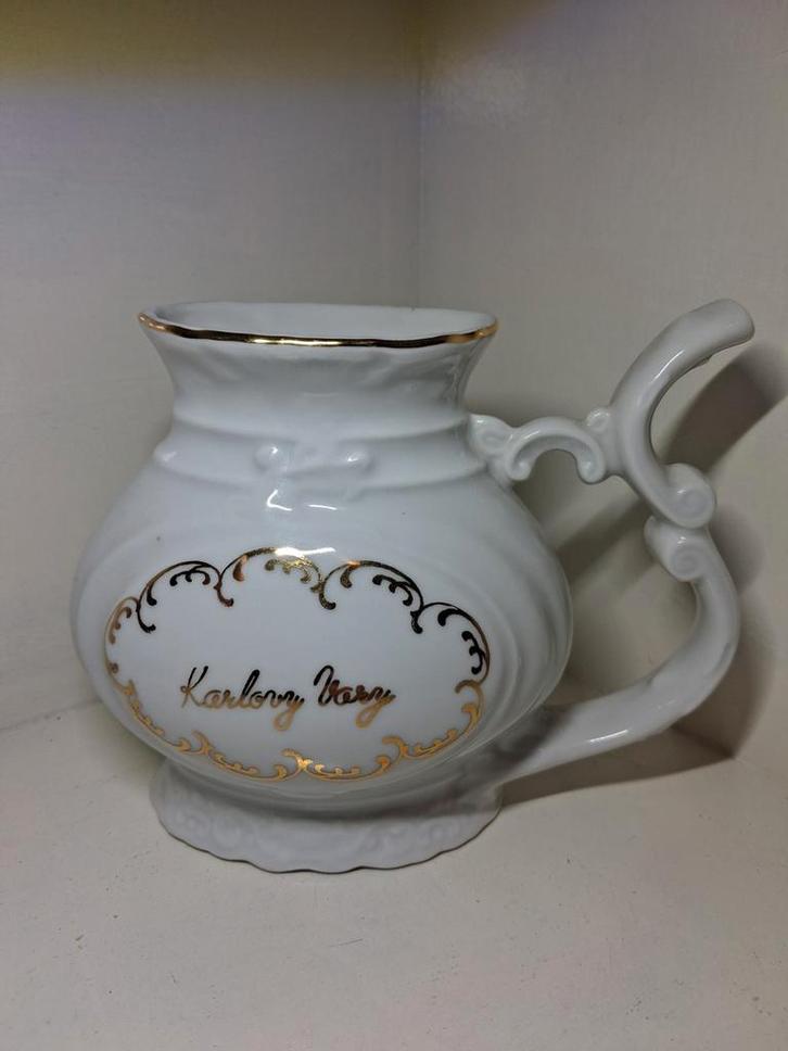 Vintage Porseleinen Karlovy Vary Kuuroordbeker | Originele, Antiek en Kunst, Antiek | Porselein, Ophalen of Verzenden