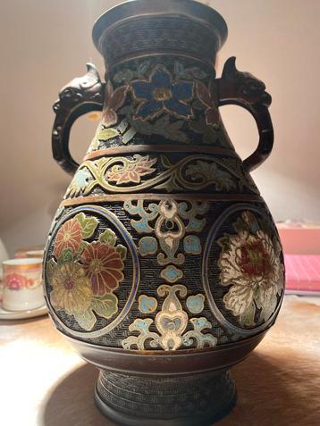 Prachtige! Antieke Cloisonné Vaas met Bloemmotieven beschikbaar voor biedingen