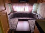 Hobby Caravan - Rondzit - 4 Slaapplaatsen, Hobby, Koelkast, Omvormbare zithoek, 750 - 1000 kg