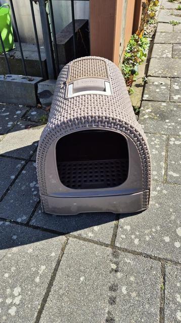 Curver rattan kattenbak met schepje creme beschikbaar voor biedingen