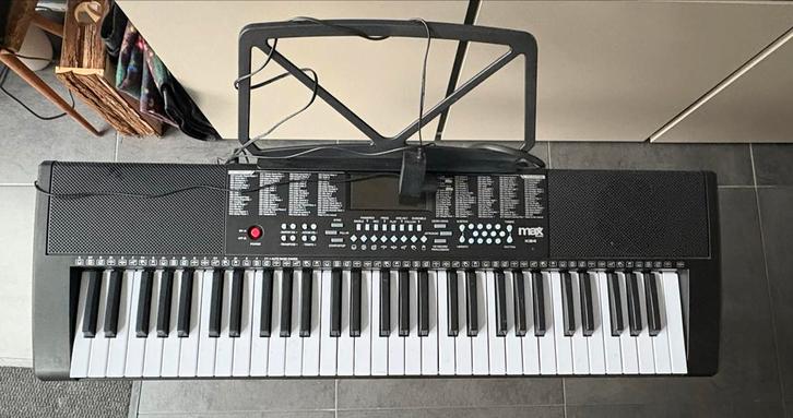 MaxMusic Keyboard - Ideaal voor beginners!, Muziek en Instrumenten, Keyboards, Zo goed als nieuw, 61 toetsen, Overige merken, Met standaard