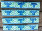 34 Antieke randtegels blauw groen decor in relief 7,5x15cm, Antiek en Kunst, Antiek | Wandborden en Tegels, Ophalen
