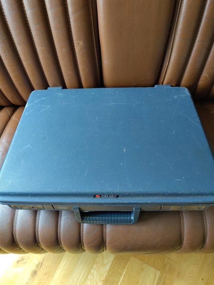 Vintage Delsey Aktetas / Documentenkoffer, Antiek en Kunst, Antiek | Kantoor en Zakelijk, Ophalen