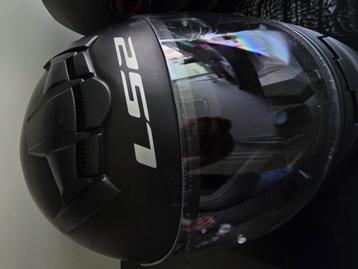 Scooter helm beschikbaar voor biedingen