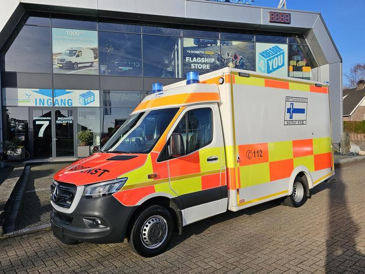 Mercedes-Benz Sprinter 519 3.0 CDI L2 Ambulance (bj 2020), Auto's, Bestelauto's, Bedrijf, Te koop, ABS, Achteruitrijcamera, Airconditioning