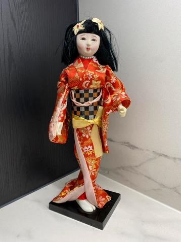 Vintage handmade Japanse Geisha pop uit de jaren 50-60 26cm beschikbaar voor biedingen