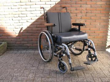 Quickie Helix2 rolstoel 57 cm breed met dik Revab zitkussen beschikbaar voor biedingen