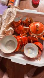 Oranje servies, Ophalen