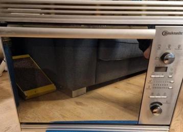 Combi ovene met kookplaat  beschikbaar voor biedingen