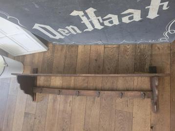 Bijna antiek keukenrek regaal vol hout beschikbaar voor biedingen