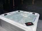 Luxe 5-Persoons Jacuzzi/Spa - Zo Goed Als Nieuw!, Tuin en Terras, Bubbelbaden en Hottubs, Ophalen, Zo goed als nieuw, Afdekzeil