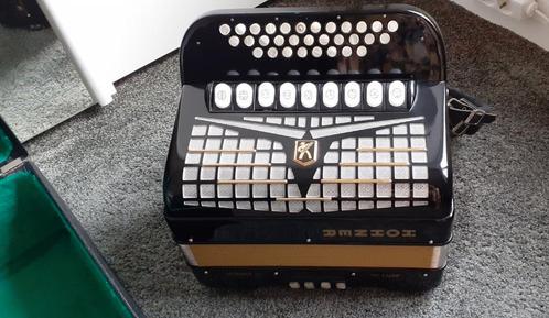 Hohner Norma lV de Luxe TREKZAK, Muziek en Instrumenten, Accordeons, Zo goed als nieuw, Overige formaten, Hohner, Met koffer, Met riemen