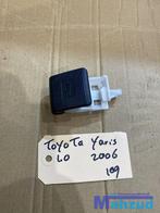 TOYOTA YARIS P9 motorkap hendel, Gebruikt, -, -, Ophalen of Verzenden