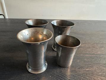 Set van 4 Kamphuis tinnen bekers beschikbaar voor biedingen