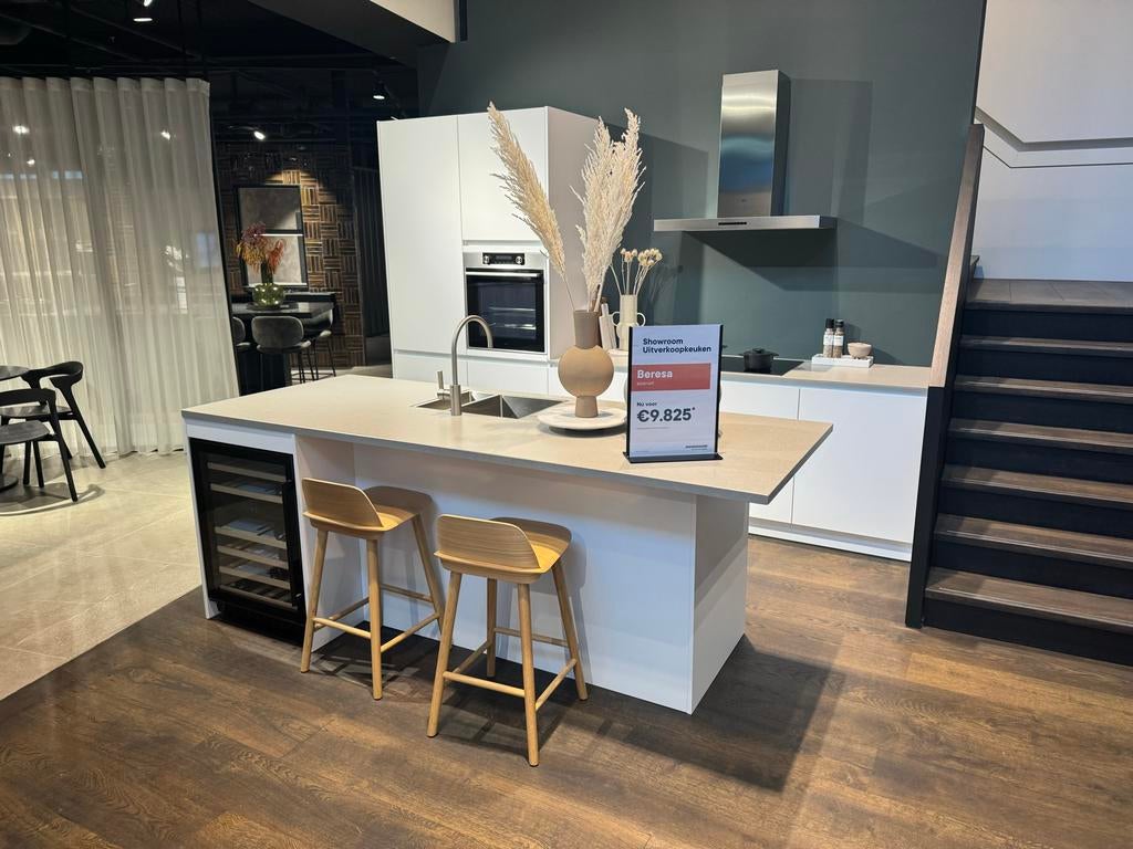 KEUKEN MET EILAND moet weg!!, Huis en Inrichting, Keuken | Complete keukens, Ophalen of Verzenden, Wit, Composiet, Overige typen