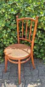 Thonet stoeltje met webbing zitting., Ophalen