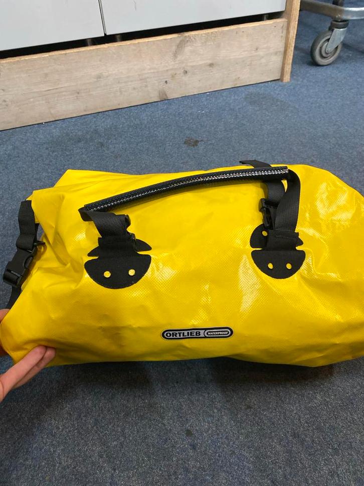 Ortlieb Waterdichte Tas - Geel - Klein, Fietsen en Brommers, Fietsaccessoires | Fietstassen, Zo goed als nieuw, Ophalen of Verzenden