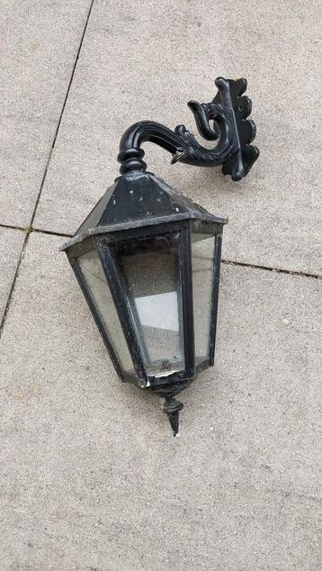 Buitenlamp model lantaren  beschikbaar voor biedingen