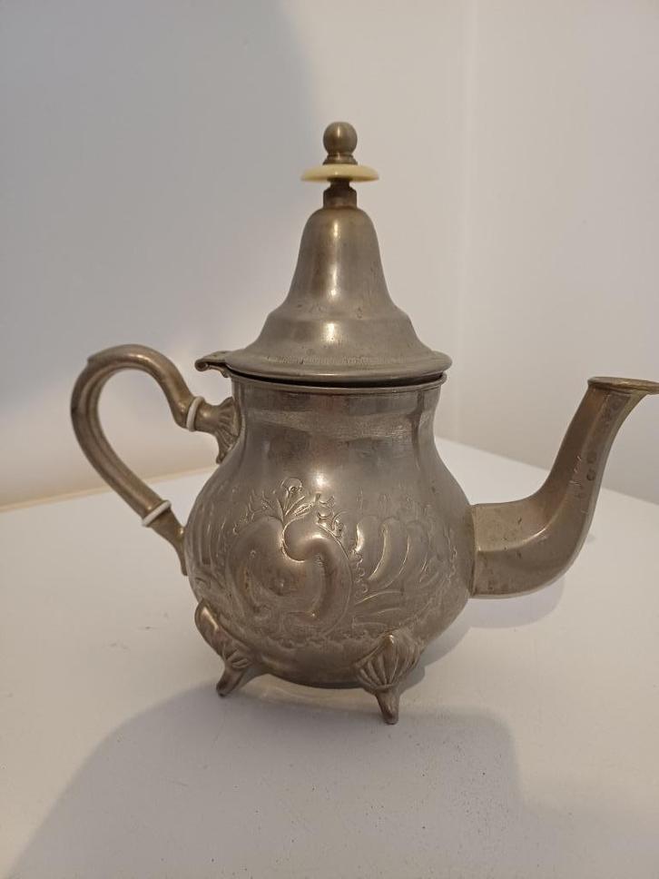 Marokkaanse theepot (antiek), Huis en Inrichting, Keuken | Servies, Gebruikt, Overige typen, Overige stijlen, Overige materialen