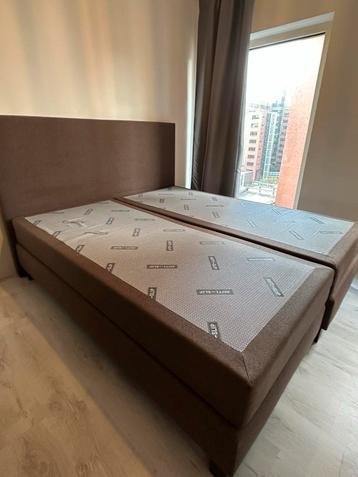 Goede boxspring 180x200 - zo goed als nieuw! beschikbaar voor biedingen