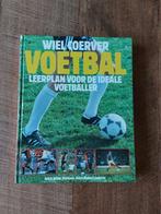 Voetbal, leerplan voor de ideale voetballer Wiel Coerver, Gelezen, Balsport, Ophalen of Verzenden, Johan Derksen