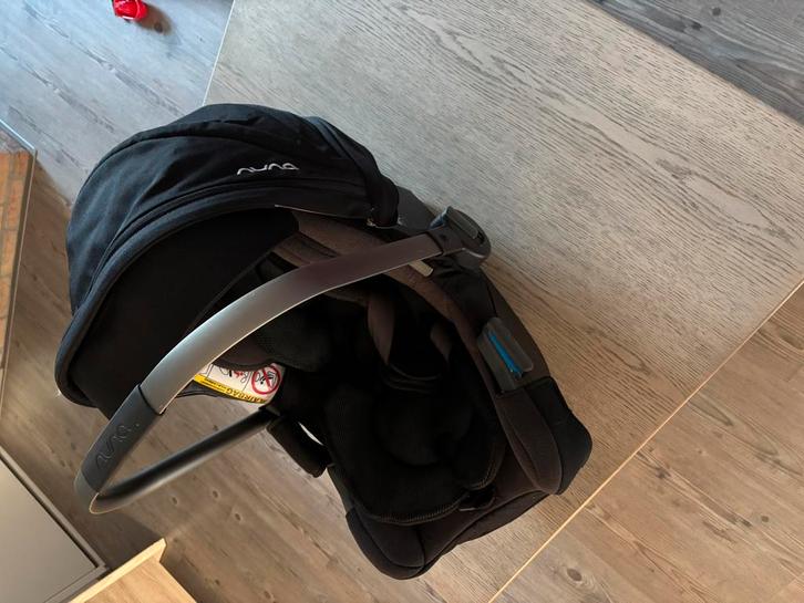 Nuna Pipa Icon autostoel (ophalen), Kinderen en Baby's, Autostoeltjes, Zo goed als nieuw, Overige merken, 0 t/m 13 kg, Autogordel