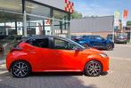 Toyota Yaris 1.5 Hybrid Launch Edition JBL Bi-Tone Apple car, 450 kg, Gebruikt, Euro 6, 23 km/l