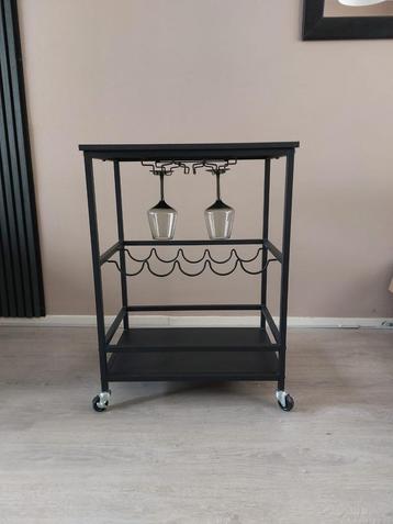 Stijlvolle Wijnrijk serveerwagen beschikbaar voor biedingen