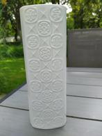 Driehoekige vintage witte vaas, Kayser, gaaf., Ophalen of Verzenden, Gebruikt, Wit