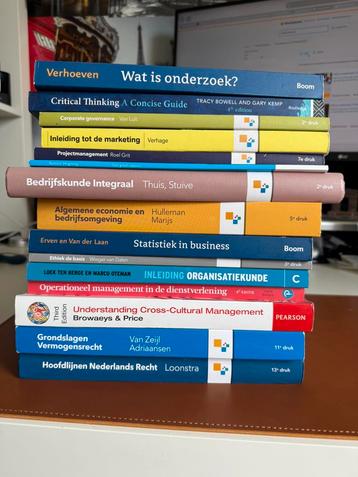 15 bedrijfskunde / IB studieboeken beschikbaar voor biedingen