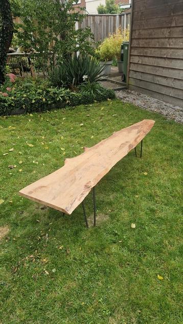 Unieke Lage Sidetable / TV-tafel beschikbaar voor biedingen