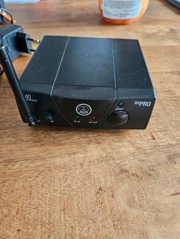 Akg 40 mini pro draadloos gitaar systeem beschikbaar voor biedingen