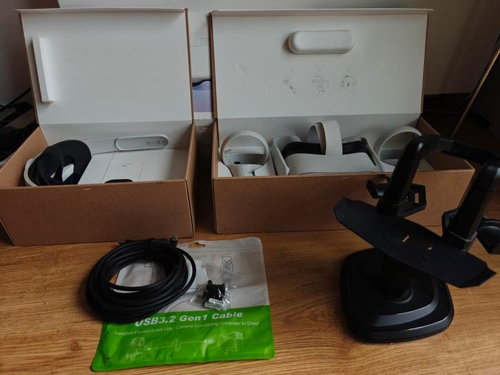 Meta Quest 2 + accessoires, Spelcomputers en Games, Virtual Reality, Zo goed als nieuw, Overige platformen, Ophalen of Verzenden