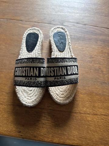 Christian Dior Sandalen beschikbaar voor biedingen