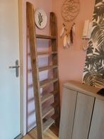 Decoratieve houten trap, Ophalen, Zo goed als nieuw
