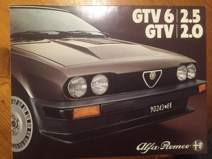 Folder van Alfa Romeo GTV en GTV 6, gedrukt okt.1980, Boeken, Auto's | Folders en Tijdschriften, Nieuw, Alfa Romeo, Ophalen of Verzenden