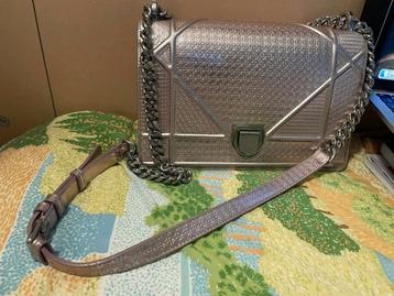 Bid for $245 Dior Pink Diamond Lady handbag beschikbaar voor biedingen