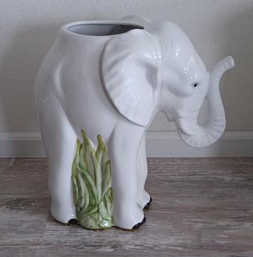 Olifant keramiek - 40 x 46 x 23 cm beschikbaar voor biedingen