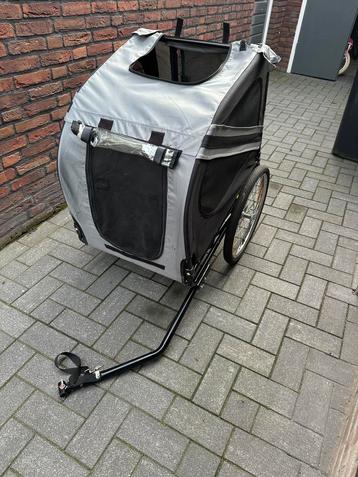 Fietskar hond, hondenkar fiets beschikbaar voor biedingen