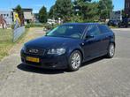 Audi A3 1.6 Ambiente, Voorwielaandrijving, Gebruikt, 4 cilinders, Blauw