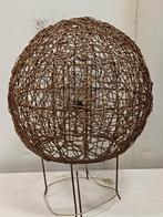 Grote staande  Rotan bol lamp., Huis en Inrichting, Lampen | Vloerlampen, Ophalen, Zo goed als nieuw, 150 tot 200 cm