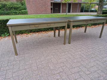 Vintage Acior industriële bureau meubels  beschikbaar voor biedingen