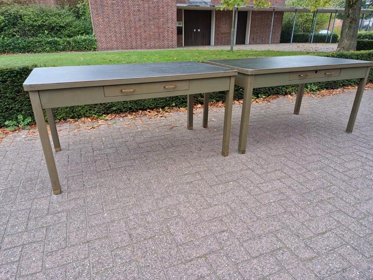 Vintage Acior industriële bureau meubels, Antiek en Kunst, Antiek | Meubels | Tafels, Ophalen