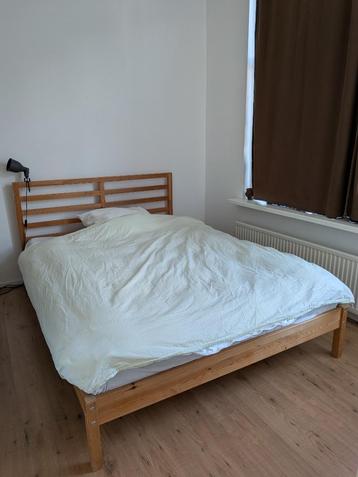 Houten Bedframe 140*200
