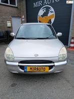 Daihatsu Sirion 1.0-12V RLi AUTOMAAT, Auto's, Gebruikt, 750 kg, 800 kg, 3 cilinders