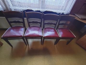 Rode vintage stationsrestaurant stoelen beschikbaar voor biedingen