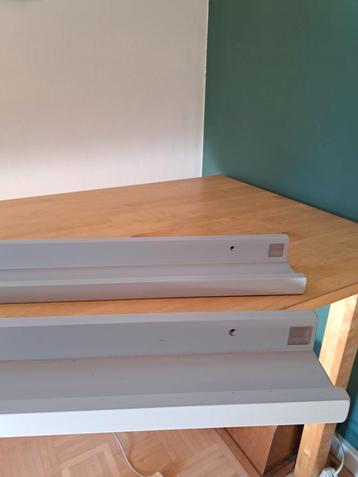 2 wandplankjes/fotoplanken van WOOOD beschikbaar voor biedingen