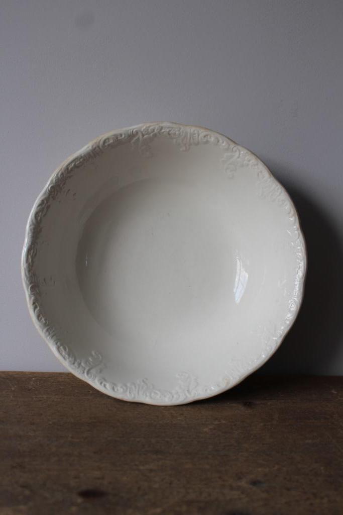 Oude brocante diepe schaal off white Boch 1 *Pronck & Praal*, Antiek en Kunst, Curiosa en Brocante, Ophalen of Verzenden