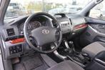 TOYOTA LAND CRUISER 3.0 D-4D VX 120 AUT. 4X4 *ORIG NL / 1E E, Auto's, Automaat, Gebruikt, 4 cilinders, 2800 kg